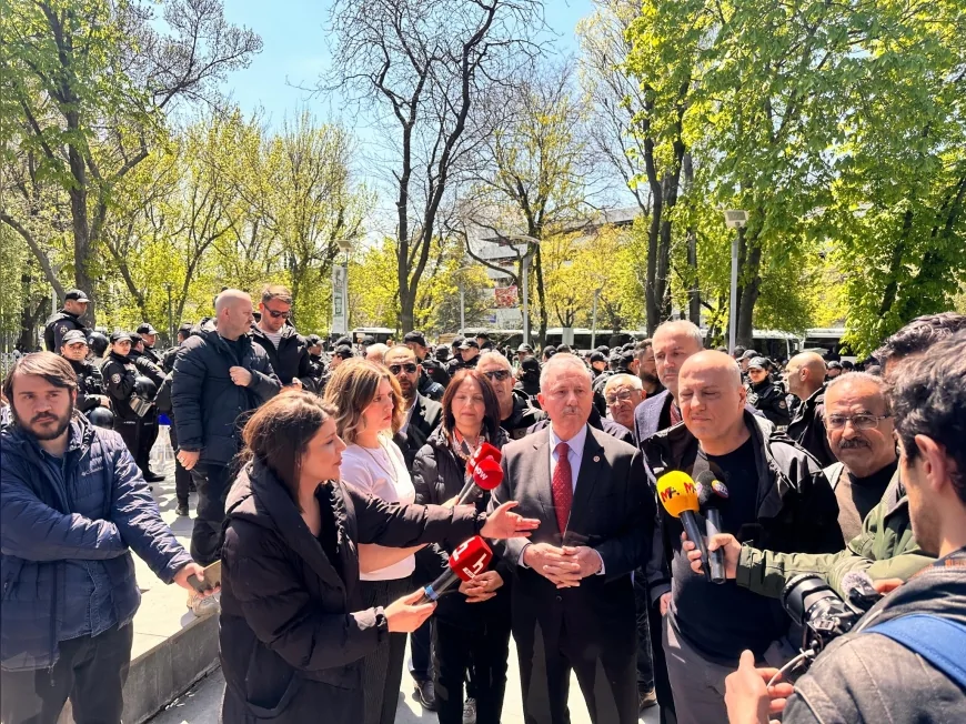 Yeni Yol Grubu Grup Başkanvekili Doç. Dr. Selçuk Özdağ: “Aşağıda ölüm var, yukarıda açlık var”