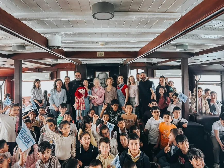 İzmir Büyükşehir Belediyesi Halikarnas Balıkçısı’nı doğum gününde Bergama Vapuru’nda çocuklarla andı