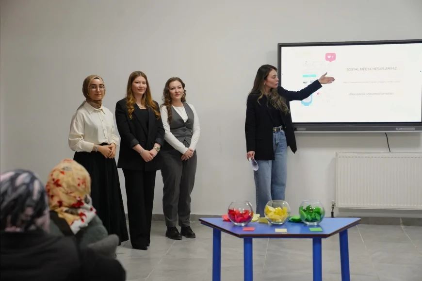 Keçiören Belediyesi Kadınlara Yönelik Psikososyal Destek Programıyla Farkındalık ve Özgüveni Güçlendiriyor