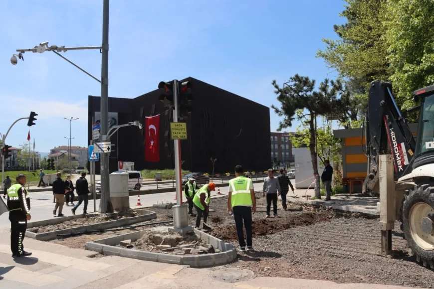 Yalova’da Stadyum ve Şehit Ömer Faydalı Kavşağı Yenileniyor Trafik Akışı Rahatlayacak