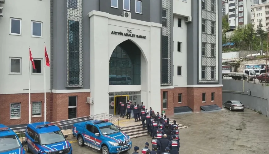 İçişleri Bakanlığı Artvin merkezli 4 ilde suç örgütüne operasyonda 35 şüpheli yakalandığını açıkladı
