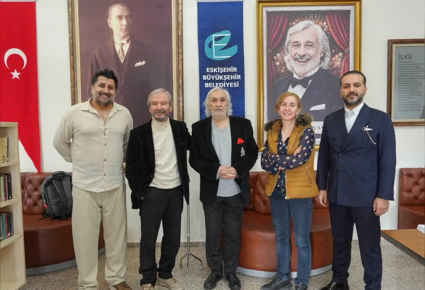 ESKİŞEHİR BÜYÜKŞEHİR BELEDİYESİ’NDEN MÜJDAT GEZEN’E VEFA SAHNESİ ZİYARETİ GERÇEKLEŞTİ