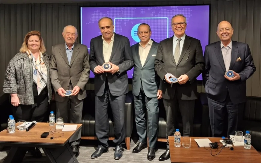 ESİAD’DA DUAYEN İSİMLER TECRÜBELERİNİ PAYLAŞTI ORTAK AKIL VURGUSU ÖNE ÇIKTI