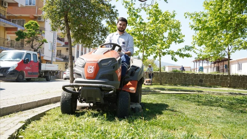 Yunusemre Belediyesi Yaz Öncesi Park ve Bahçelerde Kapsamlı Bakım Seferberliği Başlattı