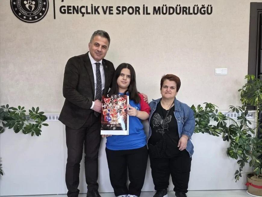 Çorum Gençlik ve Spor İl Müdürü Mustafa Demirkıran Paralimpik Sporcu Ecrin Naz Duacı’yı Ağırladı