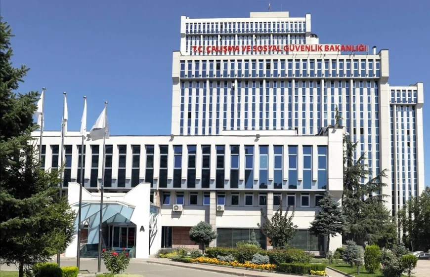 Çalışma ve Sosyal Güvenlik Bakanlığı Eskişehir’de işçilerin 60 milyon liralık alacağının ödendiğini açıkladı