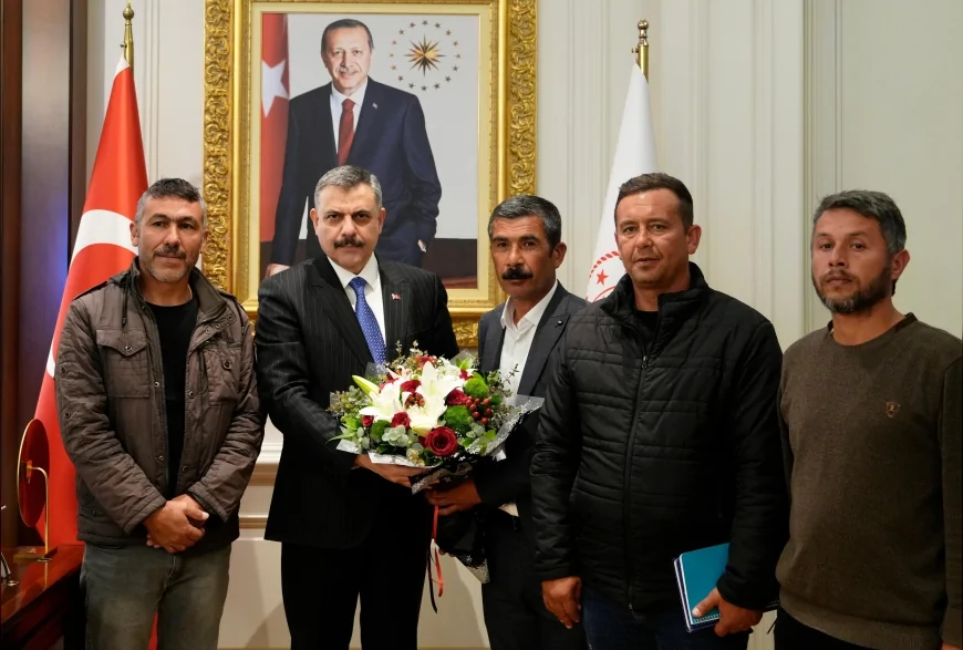 İçişleri Bakanı Mustafa Çiftçi maden işçileriyle buluştu eylem süreci uzlaşıyla tamamlandı