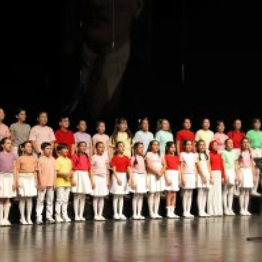 BURSA’DA 23 NİSAN COŞKUSU ÇOCUK SENFONİ ORKESTRASI KONSERİYLE SAHNEYE TAŞINDI