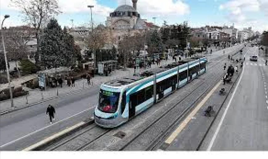 MALTEPE BELEDİYESİ BAĞLARBAŞI’NDA KAPSAMLI BAHAR TEMİZLİĞİ ÇALIŞMASI YÜRÜTÜYOR