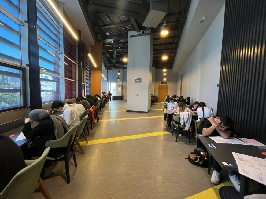 YILDIRIM BELEDİYE BAŞKANI OKTAY YILMAZ: “GENÇLERİMİZİN HAYALLERİNE GİDEN YOLDA TÜM İMKANLARIMIZI SEFERBER EDİYORUZ”