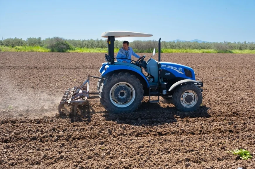 Dikili Belediye Başkanı Adil Kırgöz: “Toprağımızın bereketi emeğimizle buluşsun”
