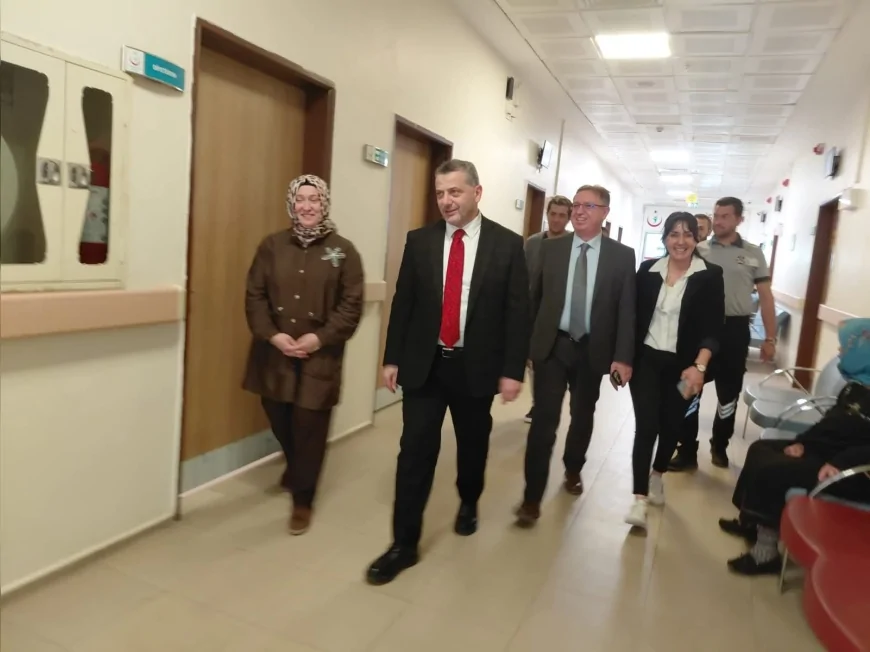 Çorum İl Sağlık Müdürü Prof. Dr. Sinan Zehir Osmancık Devlet Hastanesi’nde hizmet süreçlerini yerinde inceledi