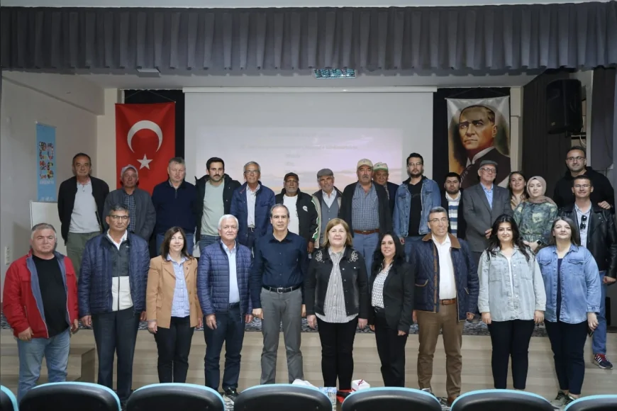 ESKİŞEHİR BÜYÜKŞEHİR BELEDİYESİ ÇİFTELER’DE ÇİFTÇİLERLE BULUŞTU KURU TARIM VE SU VERİMLİLİĞİ MASAYA YATIRILDI