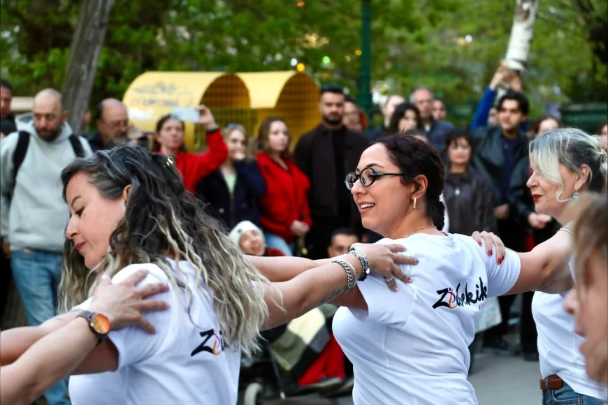 ODUNPAZARI’NDA DÜNYA DANS GÜNÜ COŞKUSU HER YAŞTAN VATANDAŞI BULUŞTURDU