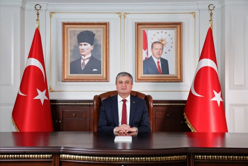 Adana Valisi Mustafa Yavuz: “Emeğin değer gördüğü yerde geleceğimiz daha da aydınlanır”