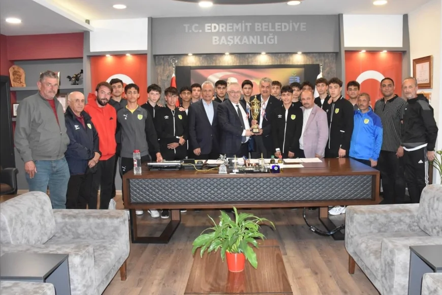 BALIKESİR’DE ŞAMPİYON EDREMİTSPOR U-15 TAKIMI TÜRKİYE ŞAMPİYONASI YOLCUSU