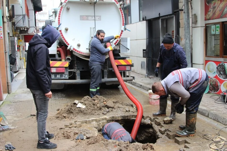 Giresun Belediyesi Kent Genelinde Alt ve Üstyapı Çalışmalarını Farklı Mahallelerde Eş Zamanlı Sürdürüyor