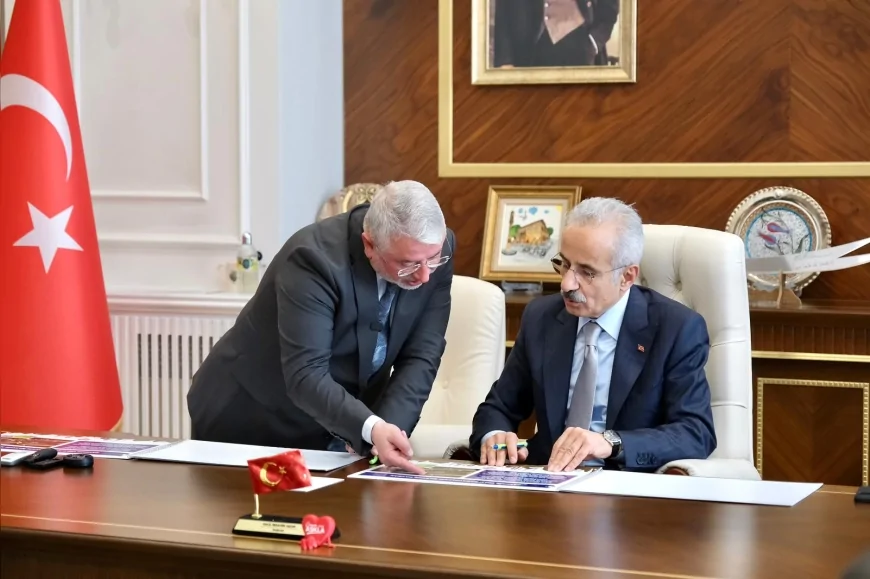 Ulaştırma ve Altyapı Bakanı Abdulkadir Uraloğlu Çorum’da Belediye Ziyaretinde Ulaşım Projeleri Masaya Yatırıldı