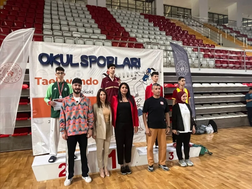 OKUL SPORLARI TAEKWONDO TÜRKİYE ŞAMPİYONASI 65 İLDEN 320 SPORCUYU BULUŞTURDU