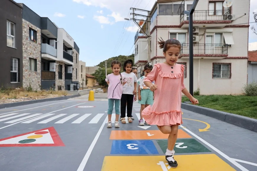 İzmir Buca Belediyesi’nin 47 Mahalle 47 Çocuk Oyun Sokağı Projesi Türkiye’ye örnek gösterildi