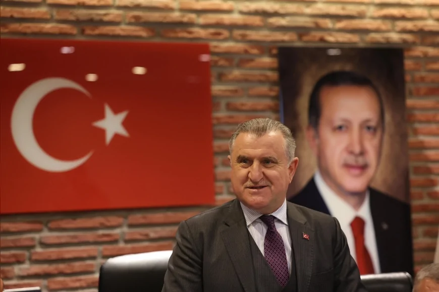 GENÇLİK VE SPOR BAKANI DR. OSMAN AŞKIN BAK: “EFELER LİGİ ŞAMPİYONU ZİRAAT BANKKART’I KUTLUYORUM”