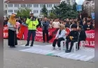 Çorum’da Trafik Haftası etkinliğinde öğrenciler bilinçlendirildi sürücülere uyarılar yapıldı