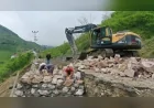 Ordu Büyükşehir Belediyesi Gülyalı Taşlıçay’da Heyelan Riskine Karşı Koruma Duvarı İnşa Etti