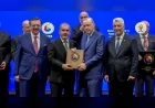 CUMHURBAŞKANI RECEP TAYYİP ERDOĞAN TOBB TÖRENİNDE ELAZIĞ TSO BAŞKANI İDRİS ALAN’A HİZMET ŞEREF BELGESİ TAKDİM ETTİ