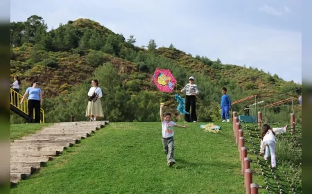 Marmaris’te Uçurtma Şenliği Gökyüzünü Renklendirdi Çocuklar Burunucu’nda Buluştu