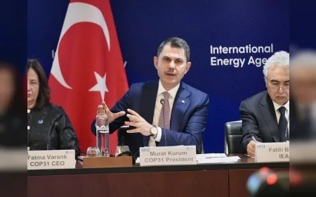 Çevre Şehircilik ve İklim Değişikliği Bakanı Murat Kurum: “Temiz enerjiye geçişi hızlandırmak en kritik atılım”