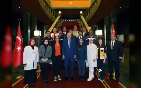 CUMHURBAŞKANI RECEP TAYYİP ERDOĞAN: “EMEĞİYLE GEÇİNEN İŞÇİLERİMİZİN HAKKININ YENİLMESİNE ASLA MÜSAADE ETMEYİZ”