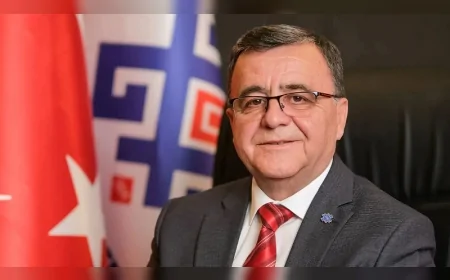 Altıeylül Belediye Başkanı Hakan Şehirli: “1 Mayıs emeğin ve dayanışmanın en güçlü ifadesidir”