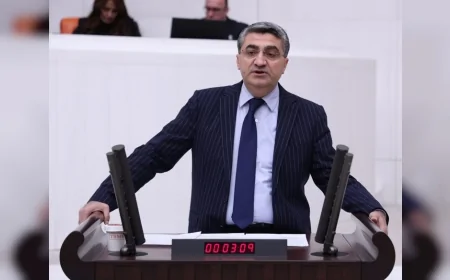 DEVA Partisi Genel Başkan Yardımcısı Mehmet Emin Ekmen: “Çalışanlar yoksulluk ve güvencesizlik kıskacında can çekişiyor”