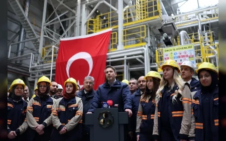 ENERJİ VE TABİİ KAYNAKLAR BAKANI ALPARSLAN BAYRAKTAR: “ESKİŞEHİR’DE 500 MİLYON DOLARLIK 3 YENİ YATIRIMIN TEMELİNİ BU YIL ATIYORUZ”