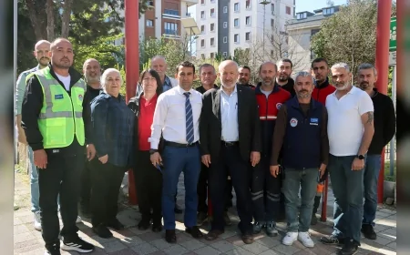 MALTEPE BELEDİYESİ’NİN BAHAR SEFERBERLİĞİ CEVİZLİ MAHALLESİ’NDE YOĞUN TEMİZLİKLE DEVAM ETTİ