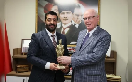 ODUNPAZARI BELEDİYE BAŞKANI KAZIM KURT ESNAF ODALARIYLA BULUŞTU ORTAK AKIL VE DAYANIŞMA MESAJI VERDİ