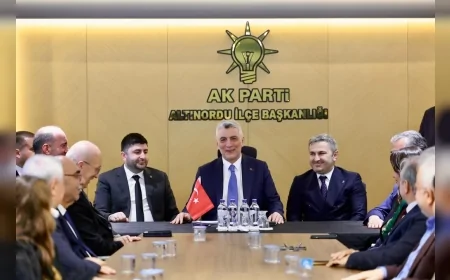 Ticaret Bakanı Ömer Bolat Ordu’da AK Parti Teşkilatlarıyla Bir Araya Geldi