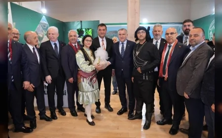 İSTANBUL’DA GİRESUN GÜNLERİ’NDE BELEDİYE STANDINA YOĞUN İLGİ