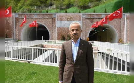 Ulaştırma ve Altyapı Bakanı Abdulkadir Uraloğlu: “Zigana Tüneli 3 yılda 5,3 milyon araca hizmet verdi”