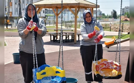 KEPEZ BELEDİYESİ PARK VE OYUN ALANLARINDA HİJYEN SEFERBERLİĞİNİ YOĞUNLAŞTIRDI