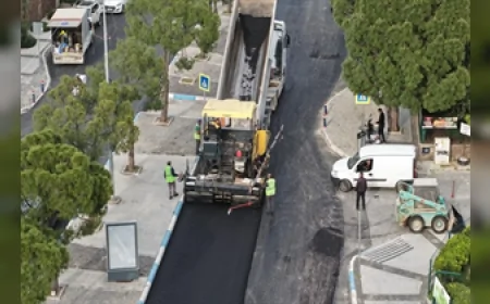 İZMİR BÜYÜKŞEHİR BELEDİYESİ YARIMADA’DA TURİSTİK YOLLARI YAZ SEZONU ÖNCESİ YENİLİYOR