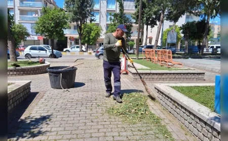 Efeler Belediyesi İlçe Genelinde Yeşil Alanlarda Kapsamlı Bakım Çalışmalarını Sürdürüyor