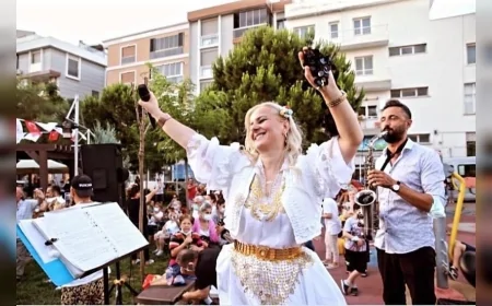 BALIKESİR AYVALIK’TA TEFERİÇ ŞENLİKLERİ DOKUZUNCU KEZ BAHAR COŞKUSUYLA BAŞLIYOR!