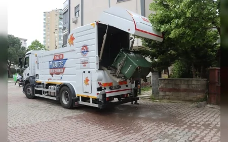 Maltepe Belediyesi Feyzullah Mahallesi’nde Kapsamlı Temizlik Seferberliği Gerçekleştirdi