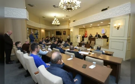 Kahramankazan Belediye Başkanı Selim Çırpanoğlu Mayıs Meclisinde İmar, Sanayi ve Sosyal Yardımlar Gündemini Açıkladı