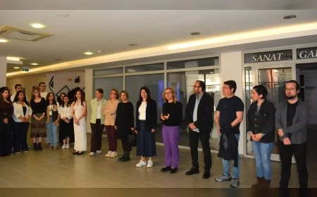 Ege Üniversitesi Güzel Sanatlar Öğrencilerinin “Yaftalama” Sergisi İzmir’de Sanatseverlerle Buluştu