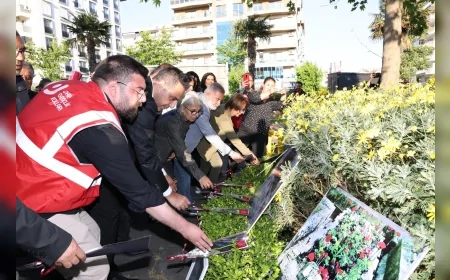 Çiğli Belediye Başkanı Onur Emrah Yıldız: “Üç Fidan Dünya Var Oldukça Yaşamaya Devam Edecek”