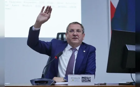 Ayvalık Belediye Meclisi Mayıs Ayı Toplantısında Kentin Geleceğine Yönelik 13 Madde Karara Bağlandı