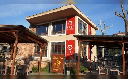 Yalova Belediyesi öğrenciler için Kent Kütüphanesi’nin çalışma saatlerini uzattı