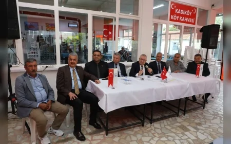 Edremit Belediye Başkanı Mehmet Ertaş mahalle mahalle halk buluşmalarını sürdürüyor: “Vatandaşımızı dinleyen belediyecilik anlayışıyla çalışıyoruz”